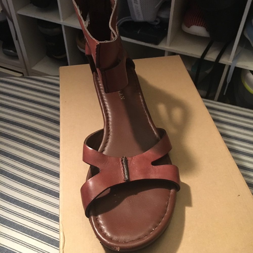 Jesus sandals size 9 1/2 tan  Cole Hann